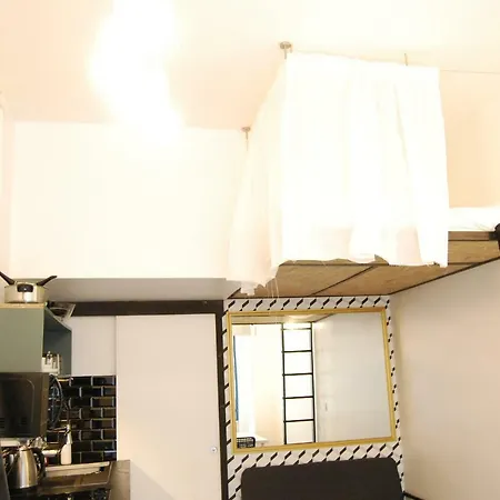 Apartment Luminous 20m² District Of Batignolles