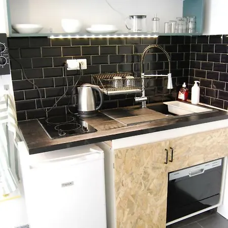 Luminous 20m² District Of Batignolles Apartment *