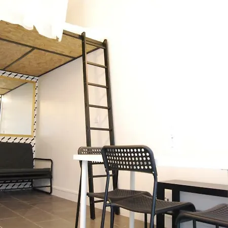 Apartment Luminous 20m² District Of Batignolles