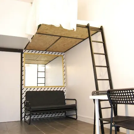 Luminous 20m² District Of Batignolles *